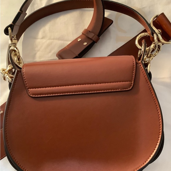 Chloe Tess Leather Crossbody Bag - Picture 6 of 9
